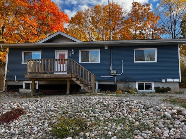 687 Montreal Street, Midland