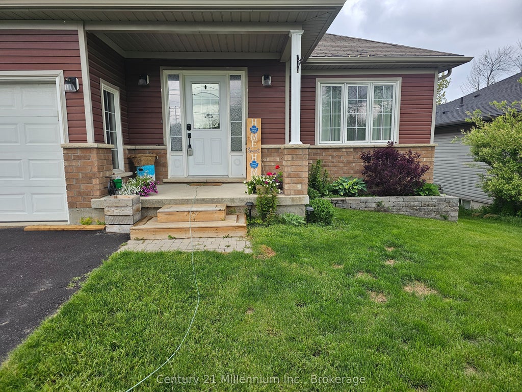140 Constance Boulevard, Wasaga Beach