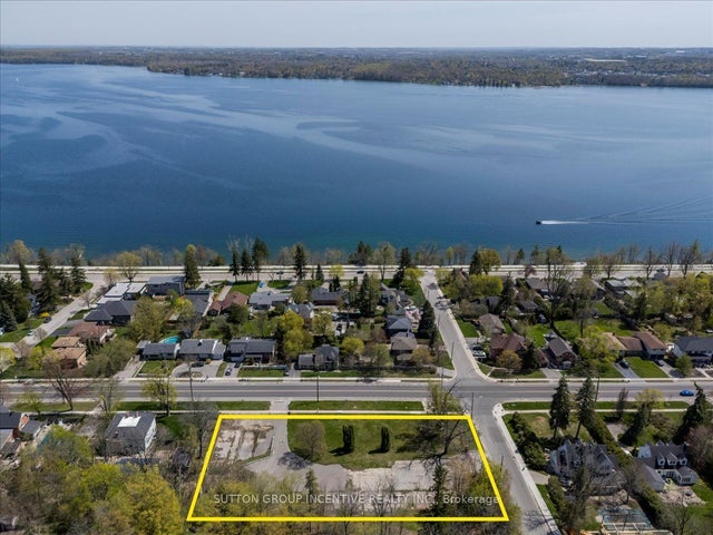 114 Blake Street, Barrie