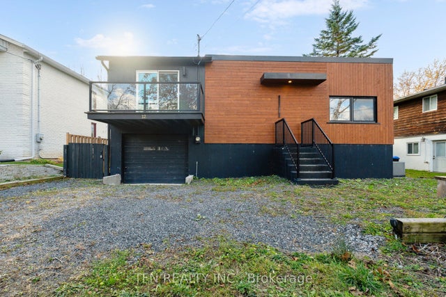 12 Schooner Lane, Tay