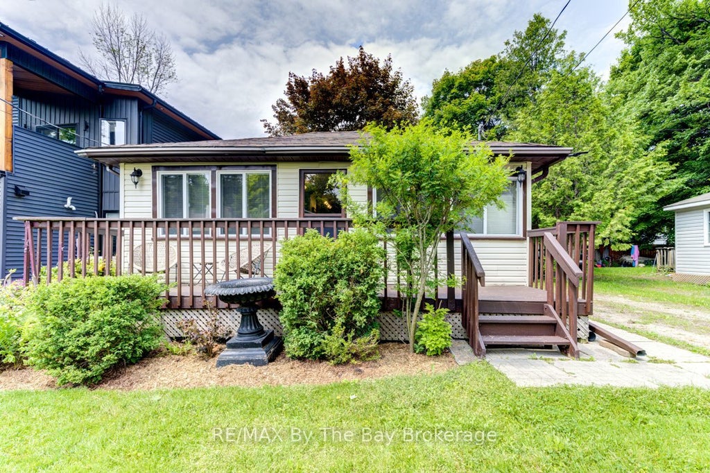 50 Balsam Street, Tiny