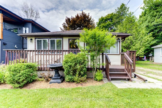 50 Balsam Street, Tiny