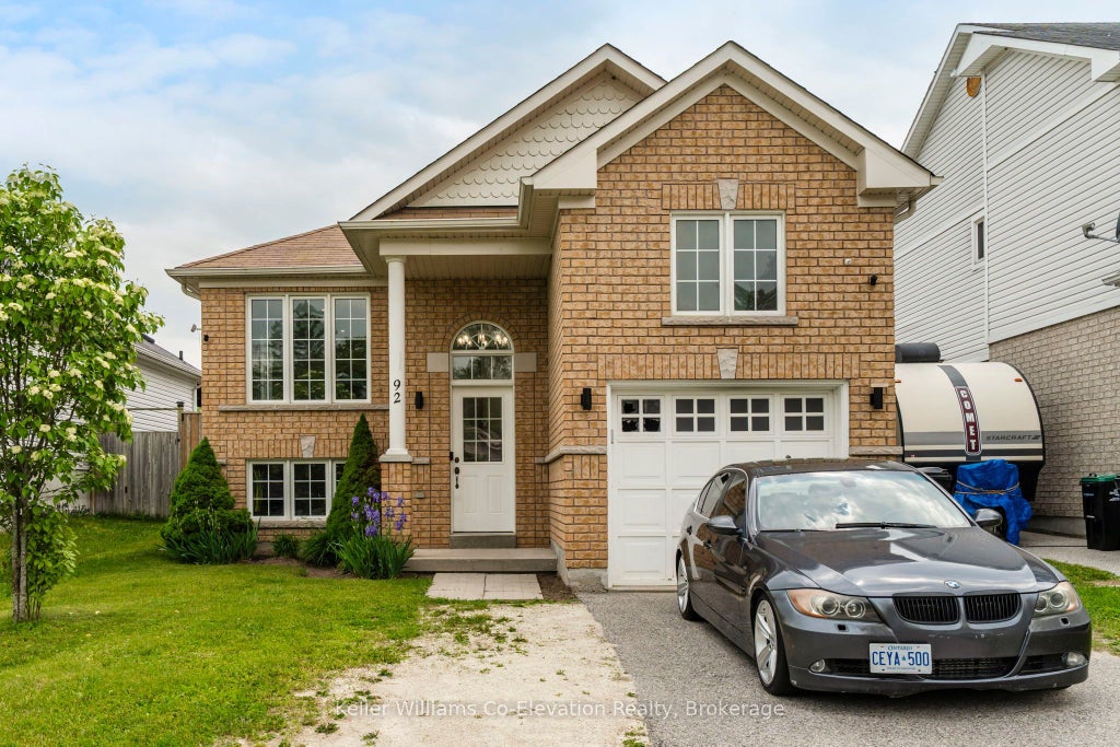 92 Wesley Avenue, Wasaga Beach