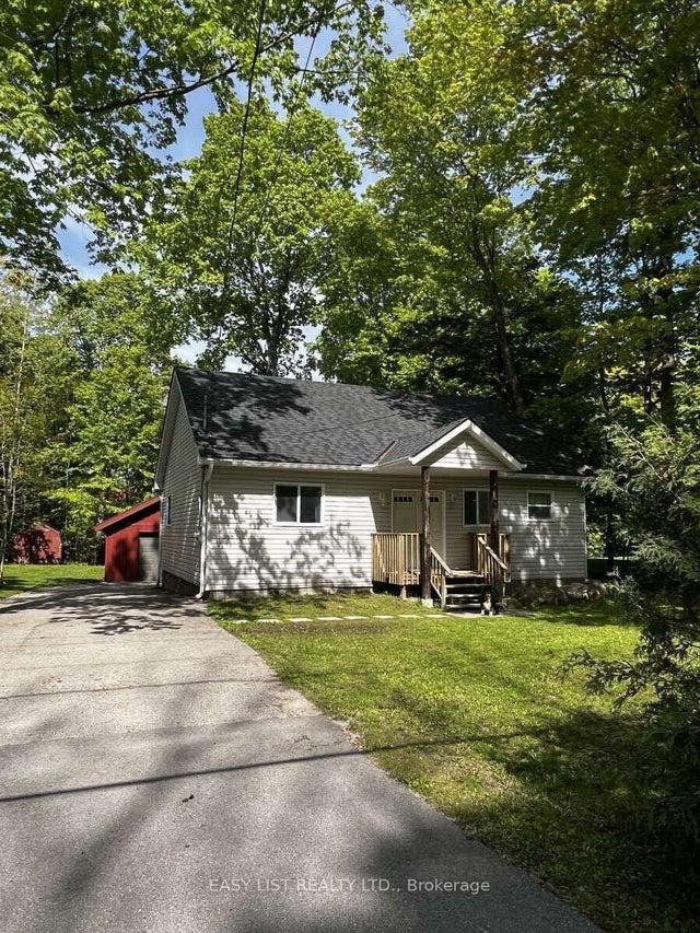 2135 Champlain Road, Tiny
