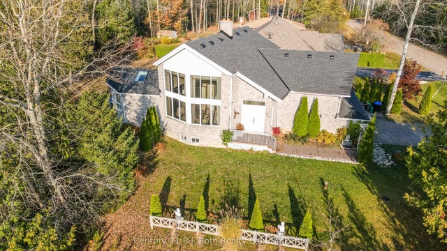 20 Grant Avenue, Tiny