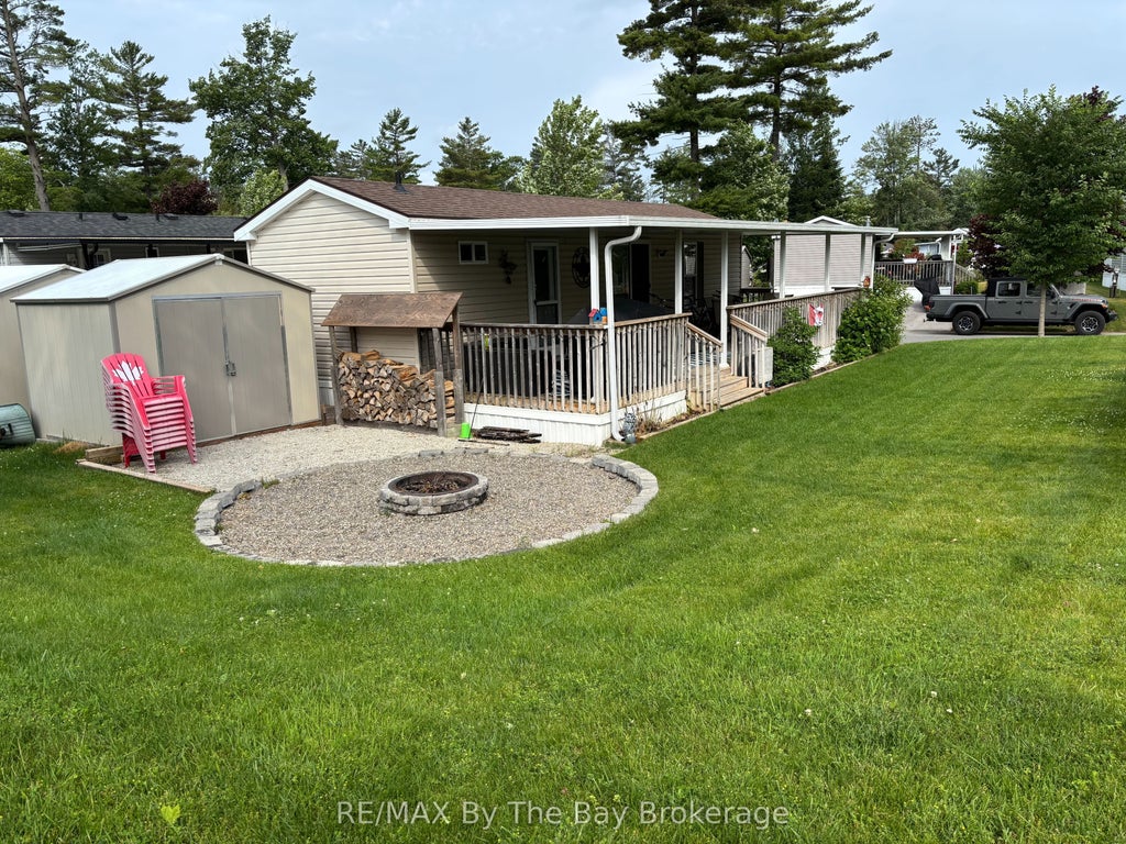 17 Chippewa Trail, Wasaga Beach