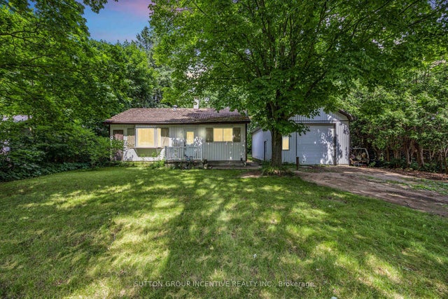 1213 Bayfield Street N, Springwater