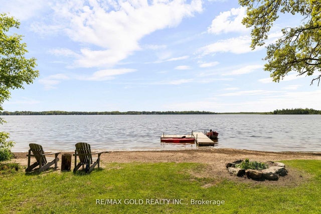 1305 Carol Ann Avenue, Ramara