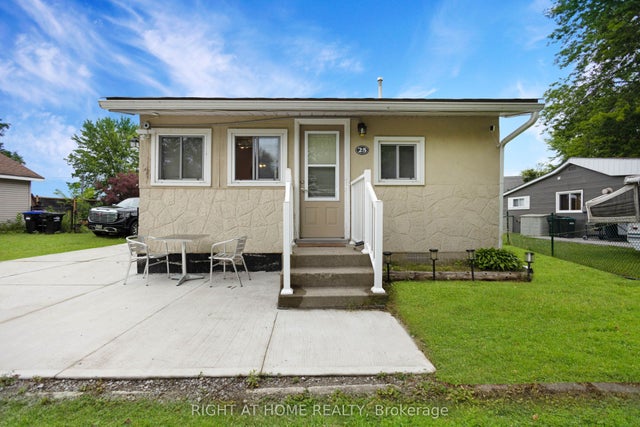 25 Playfair Drive, Tay