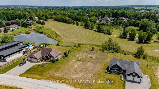 8 Deanna Drive, Wasaga Beach