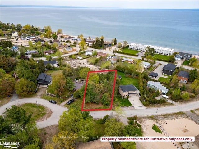 10 Lorrie Crescent, Tiny