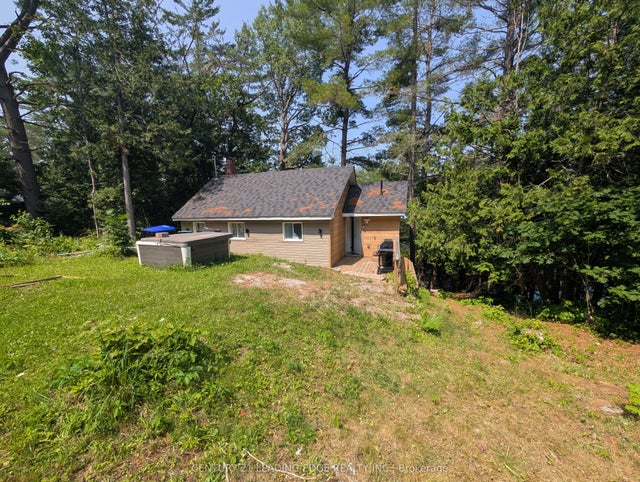 8144 Laidlaw Avenue, Ramara