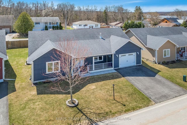 18 Grew Crescent, Penetanguishene