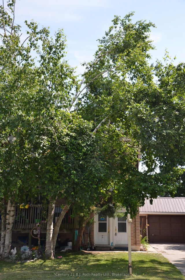 12 King's Court, Orillia