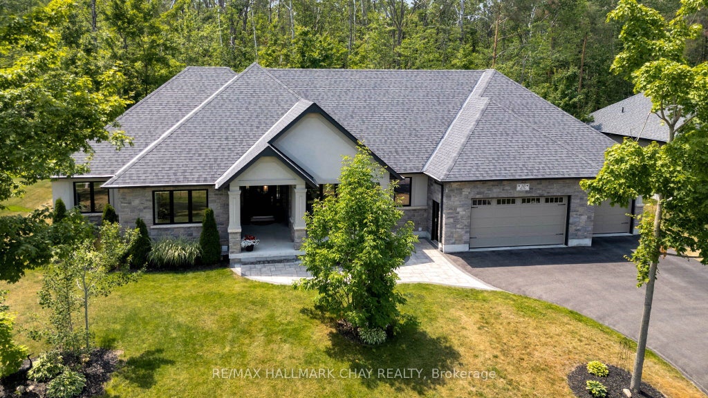 10 Byers Street, Springwater