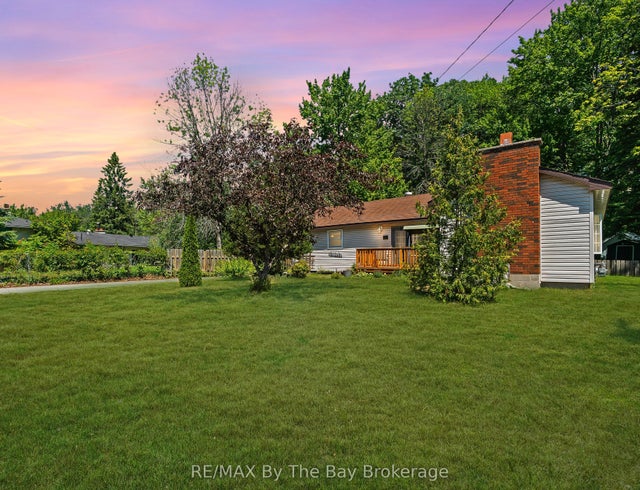 11 39th Street S, Wasaga Beach