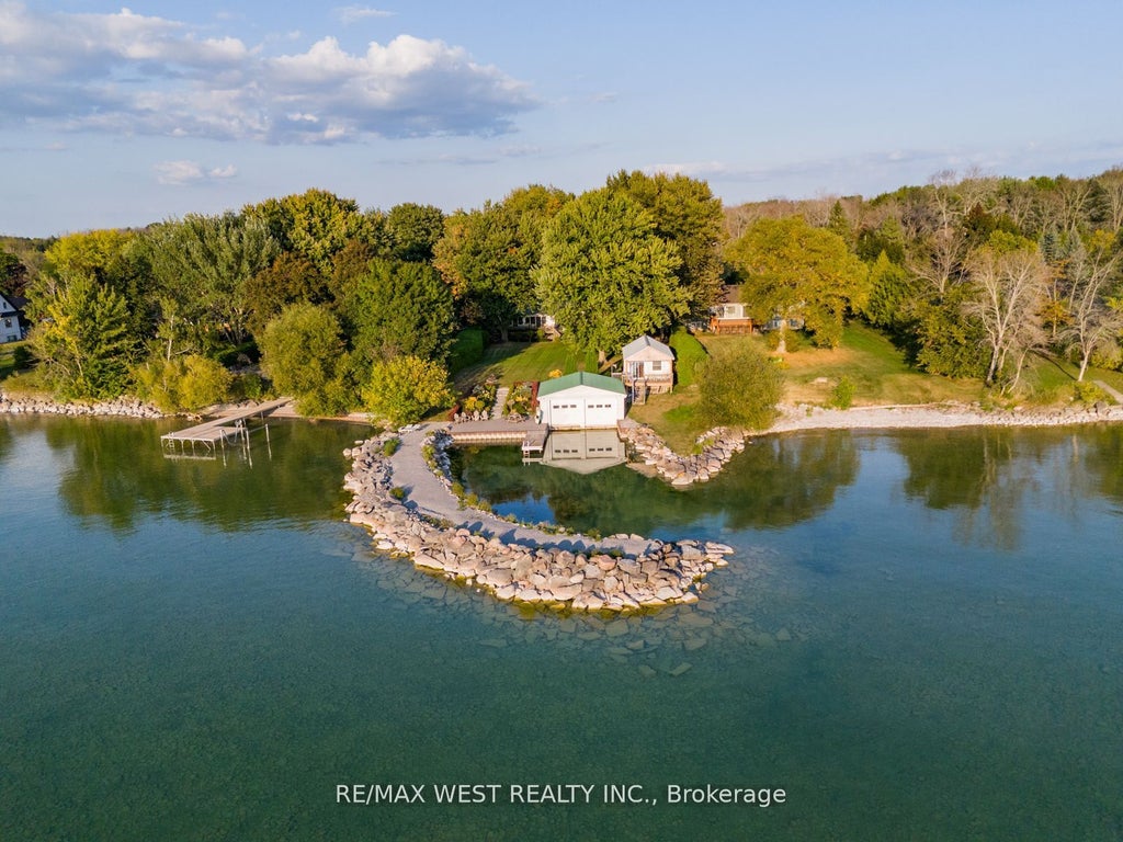 1668 Lakeshore Drive, Ramara