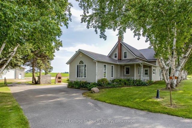 113 Concession 17 Road W, Tiny
