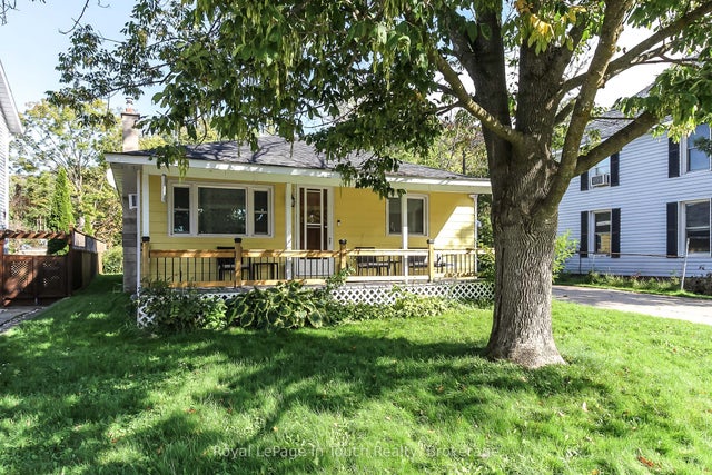 27 Peel Street, Penetanguishene