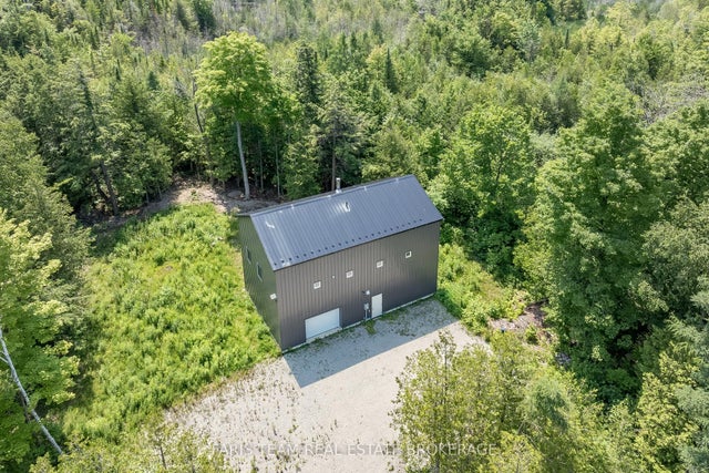 2576 Champlain Road, Tiny
