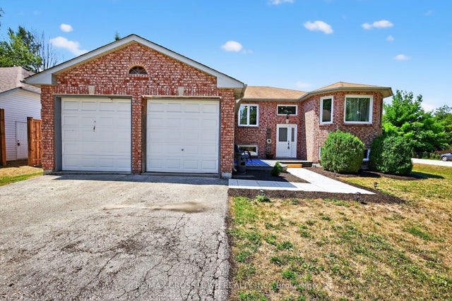 2 Birchmount Circle, Wasaga Beach