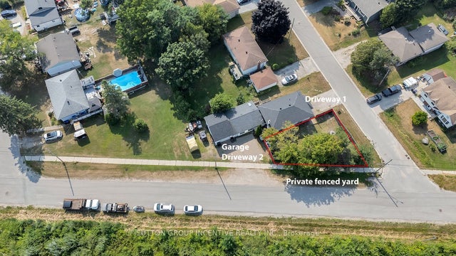 856 Ney Avenue, Tay