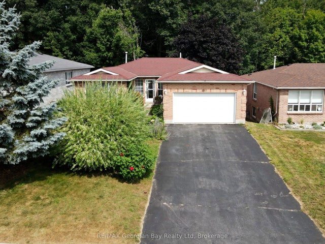 1057 Dina Crescent, Midland