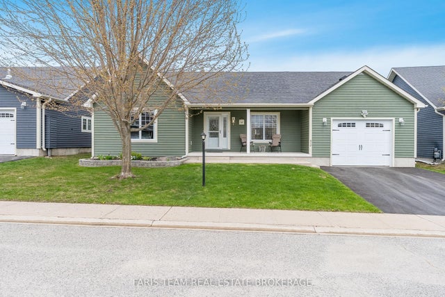1 Gidley Court, Penetanguishene