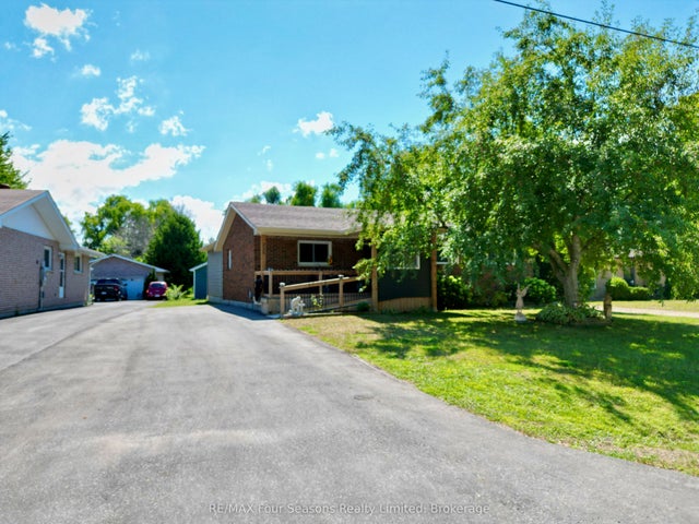 225 Christopher Street, Clearview