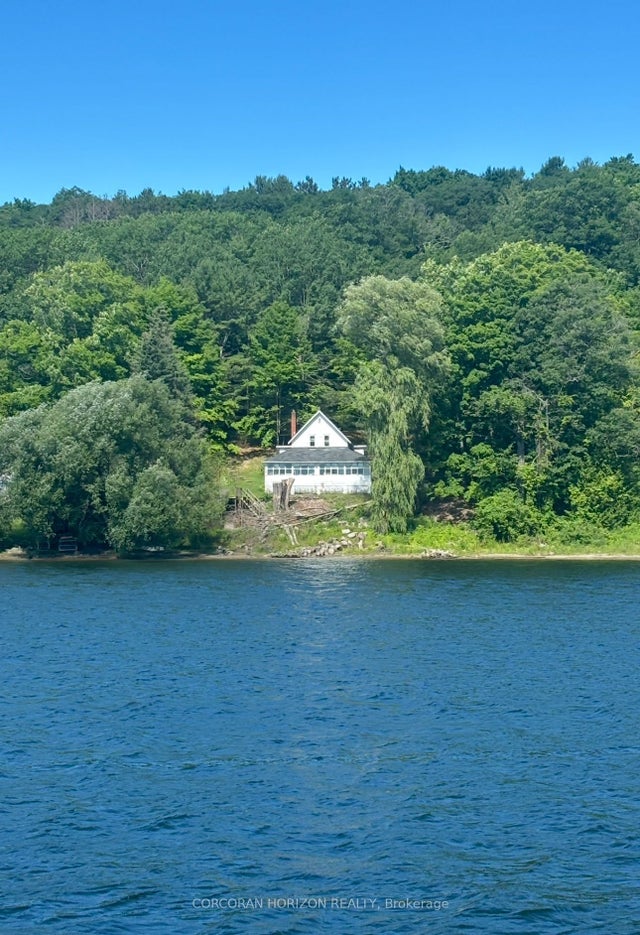 383 Champlain Road, Penetanguishene