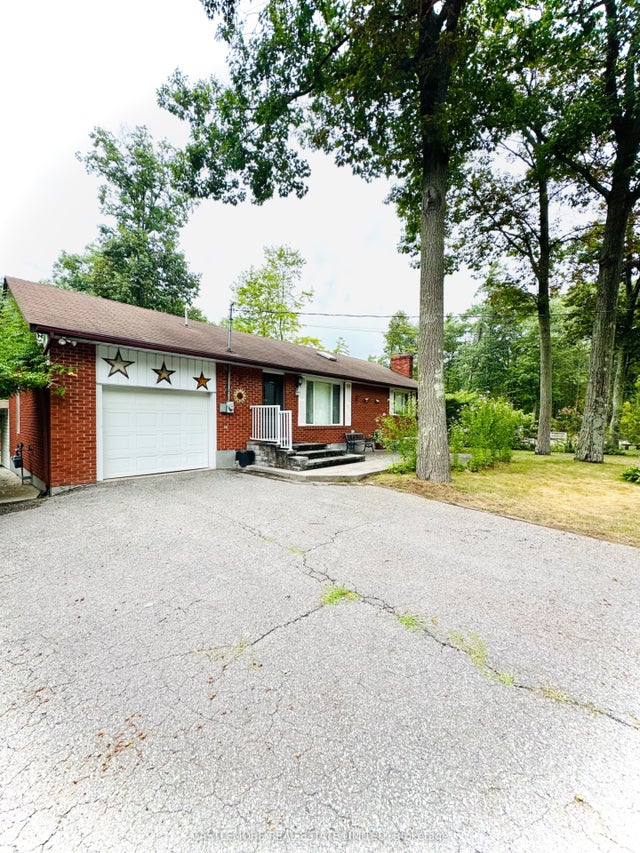 10 Cabell Road, Tiny