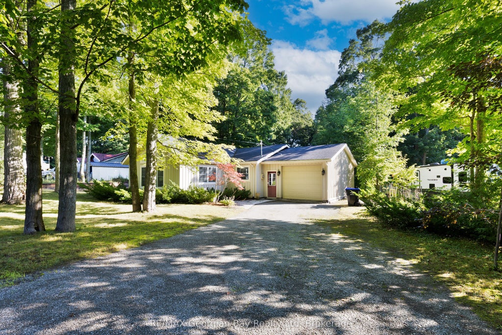 133 Timcourt Drive, Tiny