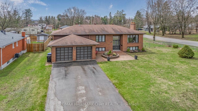 40 Idlewood Drive, Springwater