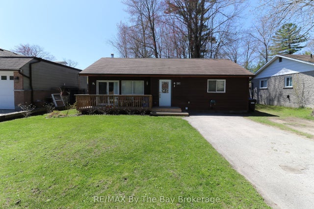 84 32nd Street N, Wasaga Beach