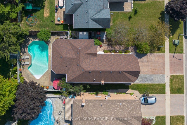 19 Grand Forest Drive, Barrie