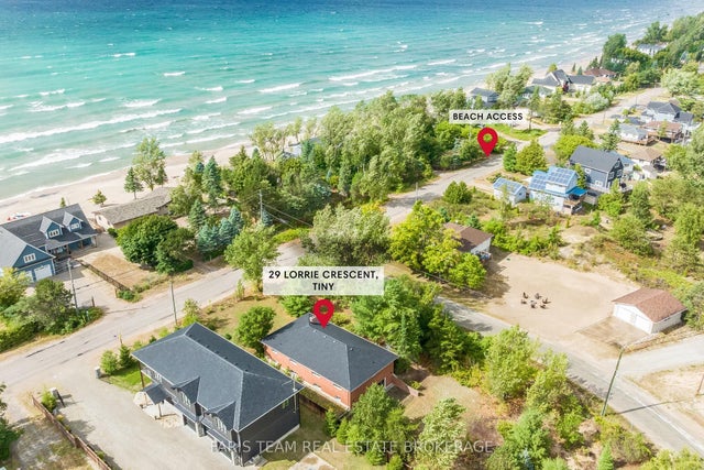 29 Lorrie Crescent, Tiny