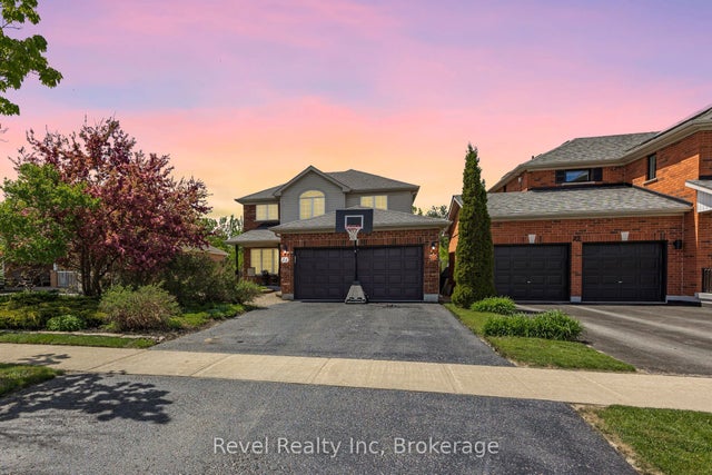 25 Lakewoods Court, Barrie