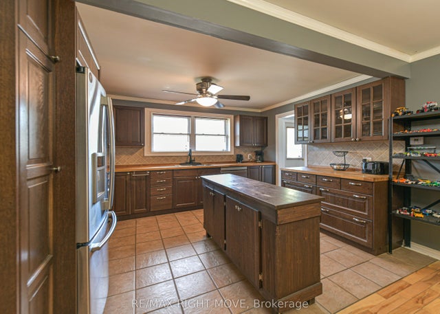 3323 Park Road, Severn