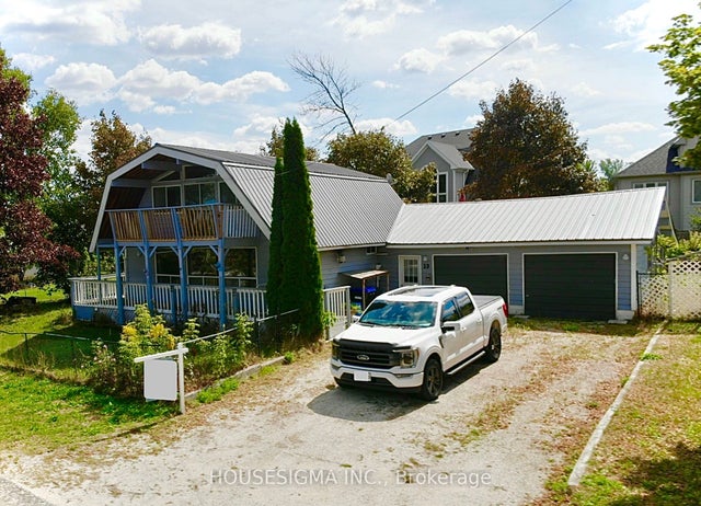 13 Bayview Avenue, Wasaga Beach