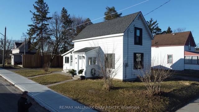 99 John Street W, Barrie