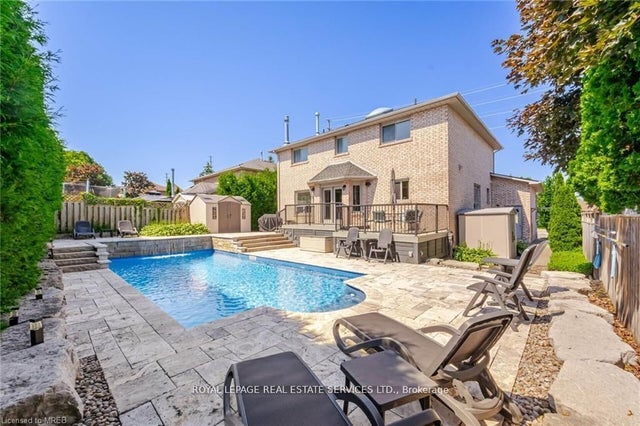 125 Ferndale Drive S, Barrie