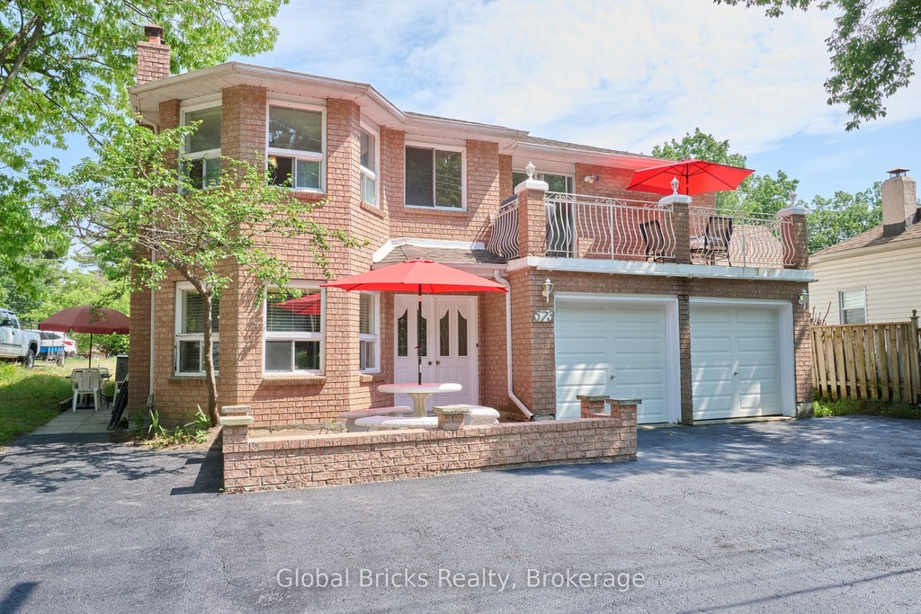 573 Mosley Street, Wasaga Beach