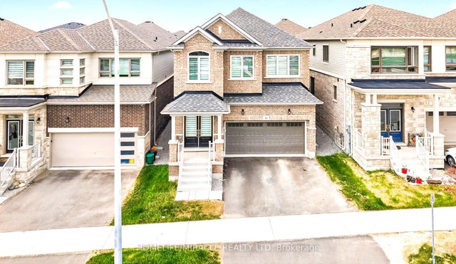 11 Phoenix Boulevard, Barrie