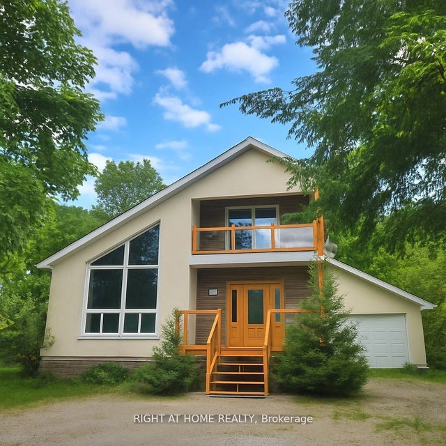 2384 Champlain Road, Tiny