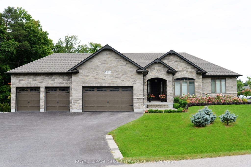 9 Black Creek Trail, Springwater