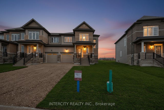 13 Avalon Drive, Wasaga Beach