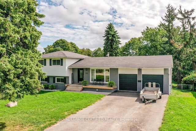 605 Big Bay Point Road, Barrie
