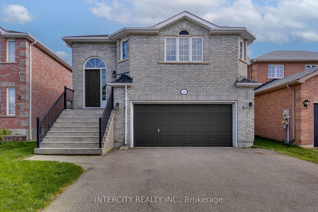 132 Dean Avenue, Barrie