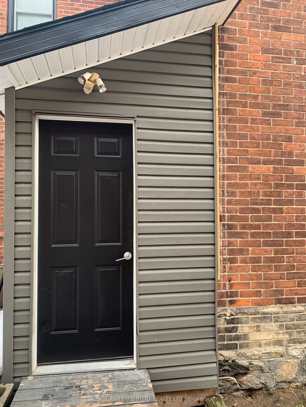 172 Dunlop Street W, Barrie