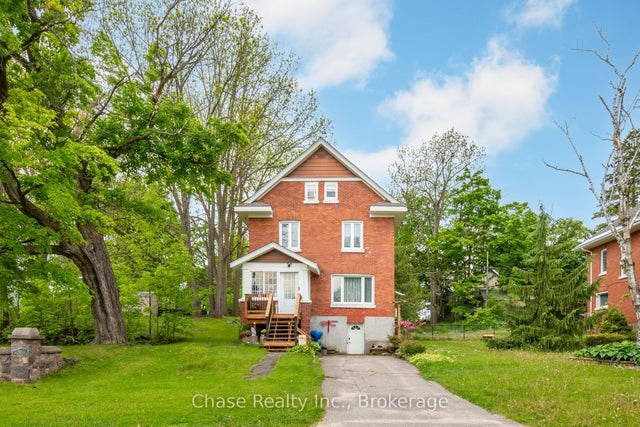 746 Sixth Avenue, Tay